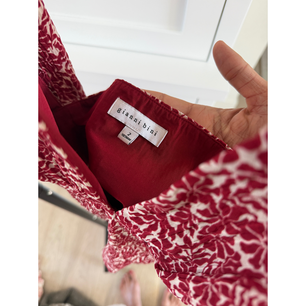 Gianni Bini Cyd Morris x Dillards Red Printed Halter Top Size 2 - Picture 4 of 4